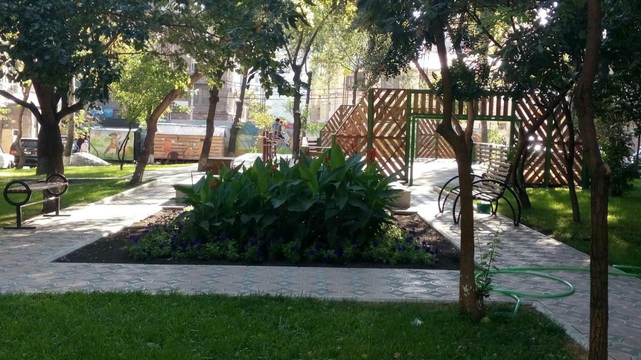 Top Apartments - Yerevan Centre Zewnętrze zdjęcie
